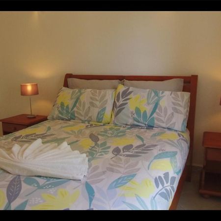 The White House Villa Jolly Harbour Bagian luar foto