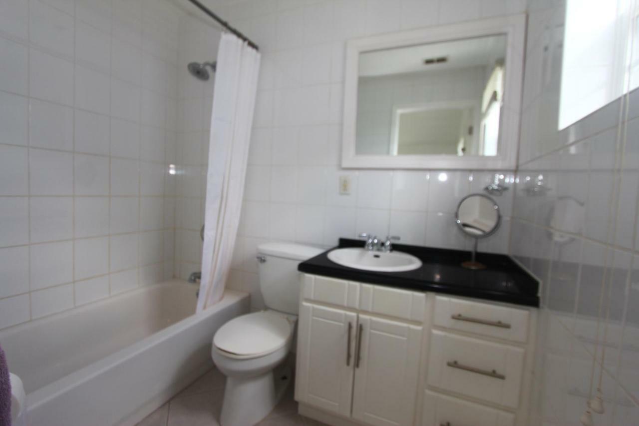 The White House Villa Jolly Harbour Bagian luar foto