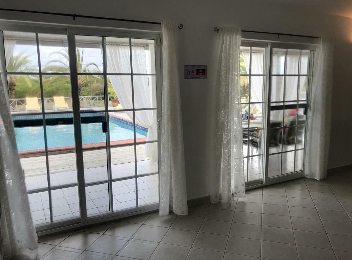 The White House Villa Jolly Harbour Bagian luar foto