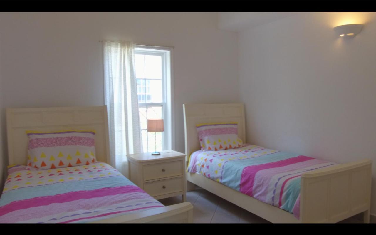 The White House Villa Jolly Harbour Bagian luar foto